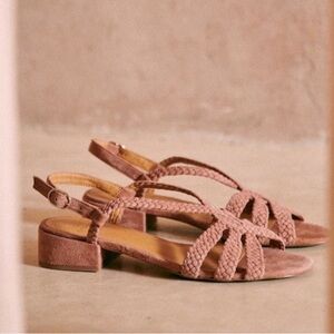 Sezane Rosa sandals in dusty rose.